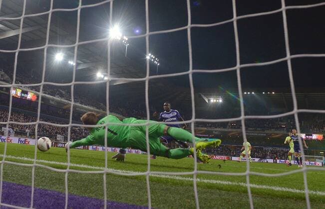 03.11.2016, xjhx, Fussball UEFA Europa League, RSC Anderlecht - FSV Mainz 05, emspor, v.l. Davy Roef (RSC Anderlecht), Pablo de Blasis (FSV Mainz 05) Goal scored, Tor zum 1:1 Anderlecht