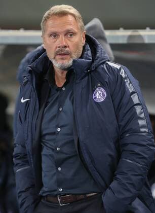 SOCCER - EL, A.Wien vs Roma VIENNA,AUSTRIA,03.NOV.16 - SOCCER - UEFA Europa League, group stage, FK Austria Wien vs AS Roma. Image shows head coach Thorsten Fink (A.Wien). GEPAxpictures xMarioxKneisl