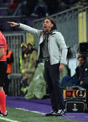 03.11.2016, xjhx, Fussball UEFA Europa League, RSC Anderlecht - FSV Mainz 05, emspor, v.l. Trainer Martin Schmidt (FSV Mainz 05) gibt Anweisungen, gestikuliert, mit den Armen gestikulieren gives instructions, gesticulate. Anderlecht