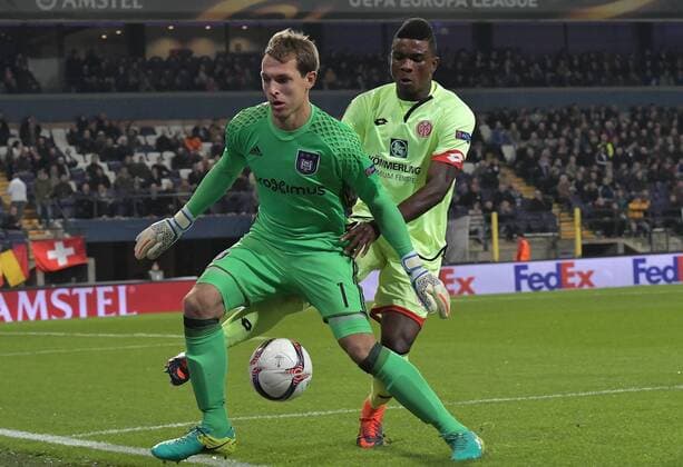 xtwx, 03.11.2016, Fussball Europa League, RSC Anderlecht - FSV Mainz 05, Gruppe C - 4. Spieltag Davy Roef (RSC Anderlecht), Jhon Cordoba (Mainz) Brüssel
