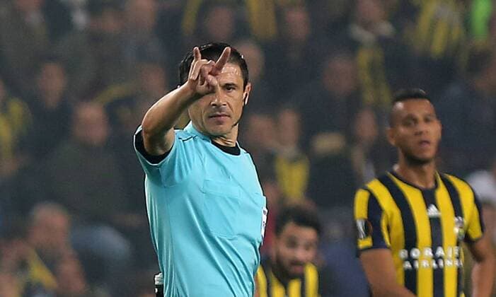 Game refrree Milorad Mazic during a UEFA European League, group A soccer match, between Fenerbahce and Manchester United ManU at Fenerbahce Ulker Arena in Istanbul, 3rd of November, 2016. (Tolga Adanali - Depo Photos)  15552964