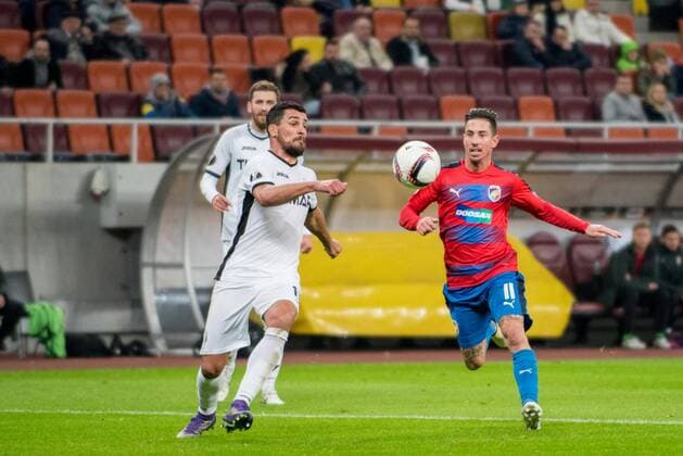 UEFA Europa League 2016-2017, Group E game between FC Astra Giurgiu (ROU) and FC Viktoria Plzen (CZE) November 2016 November 3, 2016: Cristian Oros 15 of FC Astra Giurgiu and Milan Petrzela 11 of FC Viktoria Plzen during the UEFA Europa League 2016-2017, Group E game between FC Astra Giurgiu (ROU) and FC Viktoria Plzen (CZE) at National Arena, Bucharest, Romania ROU. Foto: