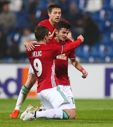 SOCCER - EL, Sassuolo vs Rapid REGGIO EMILIA,ITALY,03.NOV.16 - SOCCER - UEFA Europa League, group stage, US Sassuolo Calcio vs SK Rapid Wien. Image shows the rejoicing of Matej Jelic, Thomas Schrammel and Giorgi Kvilitaia (Rapid). Keywords: Wien Energie. GEPAxpictures xPhilippxBrem