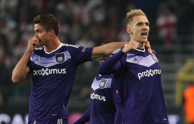 Anderlecht s Lukasz Teodorczyk celebrates after scoring during a soccer game between Belgian team RSC Anderlecht and German club 1. FSV Mainz 05, Thursday 03 November 2016 in Brussels, the fourth game of the group stage of the Europa League competition in the group C. VIRGINIExLEFOUR  x04971821x