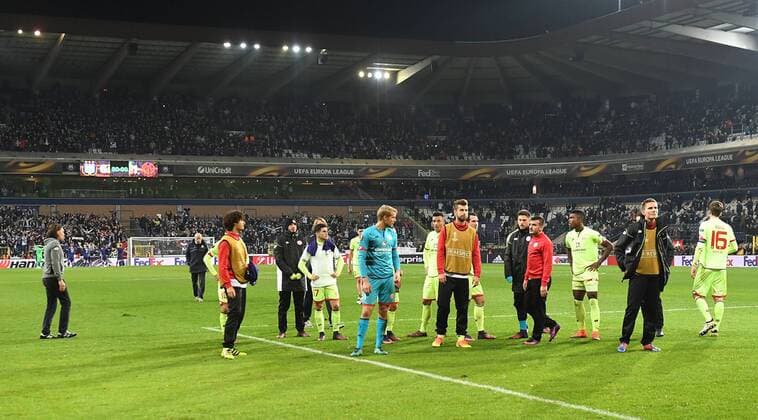 03.11.2016, xjhx, Fussball UEFA Europa League, RSC Anderlecht - FSV Mainz 05, emspor, v.l. Jonas Loessl (FSV Mainz 05) und Team enttaeuscht, enttaeuscht schauend, dissapointed Anderlecht