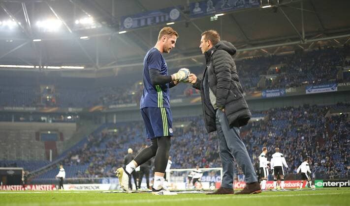 03.11.2016, Fussball UEFA Europa League 2016 2017, Gruppenphase, 4.Spieltag, FC Schalke 04 - FK Krasnodar, in der VELTINS-Arena Gelsenkirchen. v.l. Torwart Ralf Fährmann (Schalke) und Trainer Markus Weinzierl (Schalke) 