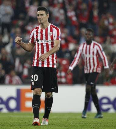 DAVID S. BUSTAMANTE 03 11 2016 BILBAO PAIS VASCO Partido de la 4 Jornada de la Fase de Grupos de la Uefa Europa League entre el Athletic de Bilbao y el KRC Genk en el Estadio de San Mames. Celebracion del quinto gol de Aritz Aduriz FC Sevilla vs Dynamo Kiew - Football Champions League  xDAVIDxS.xBUSTAMANTEx xx
