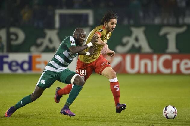 Panathinaikos defender Ousmane Coulibaly and Standard s Ishak Belfodil pictured during a soccer game between Greek club Panathinaikos F.C. and Belgian team Standard de Liege in Athens, Greece, Thursday 03 November 2016, the fourth game of the group stage of the Europa League competition in Group G. NICOLASxLAMBERT  x04971967x
