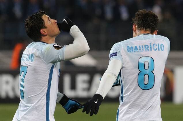 ST PETERSBURG, RUSSIA - NOVEMBER 3, 2016: Zenit St Petersburg s Giuliano (L) and Mauricio celebrate scoring in the 2016-17 Season UEFA Europa League Group D football match against Dundalk at the Petrovsky Stadium. FC Zenit St Petersburg won the game 2-1. Peter Kovalev TASS  TS03677A