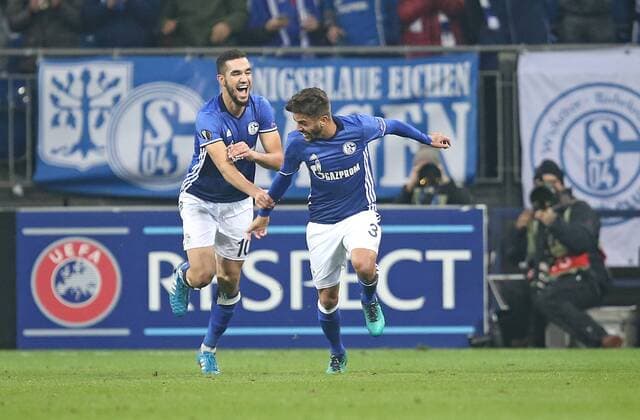 03.11.2016, Fussball UEFA Europa League 2016 2017, Gruppenphase, 4.Spieltag, FC Schalke 04 - FK Krasnodar, in der VELTINS-Arena Gelsenkirchen. Jubel v.l. Nabil Bentaleb (Schalke) undTorschütze Junior Caicara (Schalke) zum Tor zum 1:0 