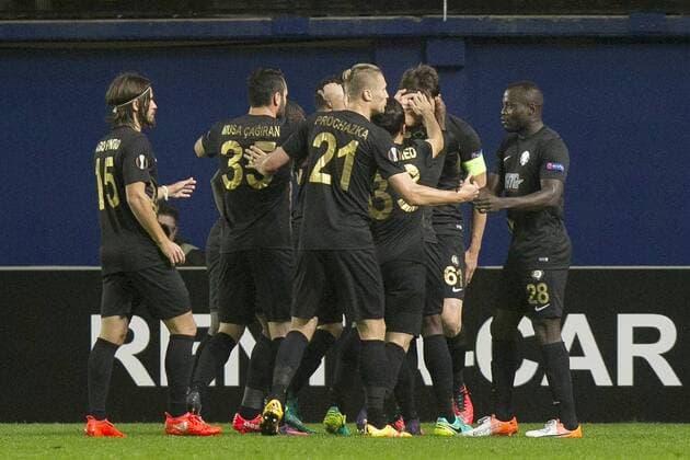 Osmanlispor s players celebrate a goal against Villarreal during their Europa League 4th round match at El Madrigal stadium in Villarreal, Valencian Community, Spain, 03 November 2016. EFE Domenech Castello VILLARREAL VS. OSMANLISPOR !ACHTUNG: NUR REDAKTIONELLE NUTZUNG!  VIL001 20161103-636138066855960758