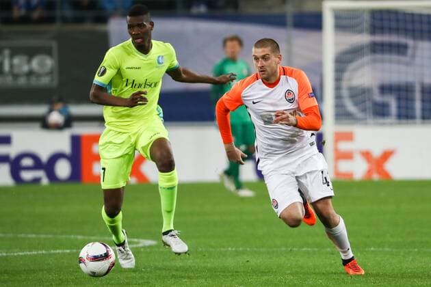 Gent s Kalifa Coulibaly and Shakhtar Donetsk s forward Andriy Boryachuk fight for the ball during a soccer game between Belgian team KAA Gent and Ukrainian club FC Shakhtar Donetsk, in Gent Thursday 03 November 2016, the fourth match of the group stage of the Europa League competition in Group H. KURTxDESPLENTER  x04971952x