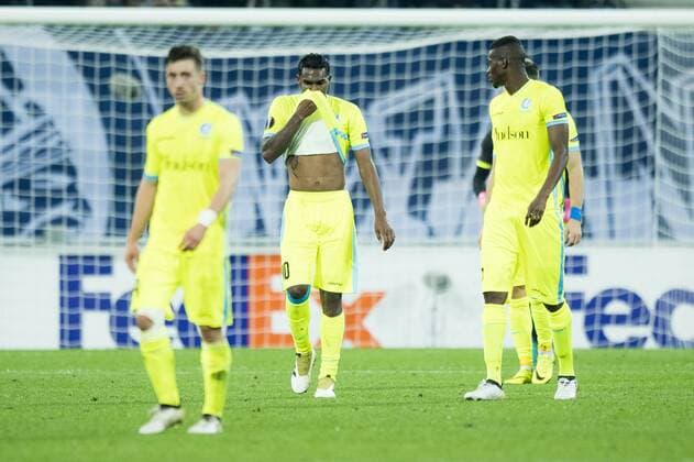 Gent s Brecht Dejaegere, Gent s Renato Neto and Gent s Kalifa Coulibaly show defeat during a soccer game between Belgian team KAA Gent and Ukrainian club FC Shakhtar Donetsk, in Gent Thursday 03 November 2016, the fourth match of the group stage of the Europa League competition in Group H. JASPERxJACOBS  x04972008x