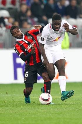 SOCCER - EL, Nice vs RBS NICE,FRANCE,03.NOV.16 - SOCCER - UEFA Europa League, group stage, OGC Nice vs Red Bull Salzburg. Image shows Jean Michel Seri (Nice) and Dayot Upamecano (RBS). GEPAxpictures xFelixxRoittner