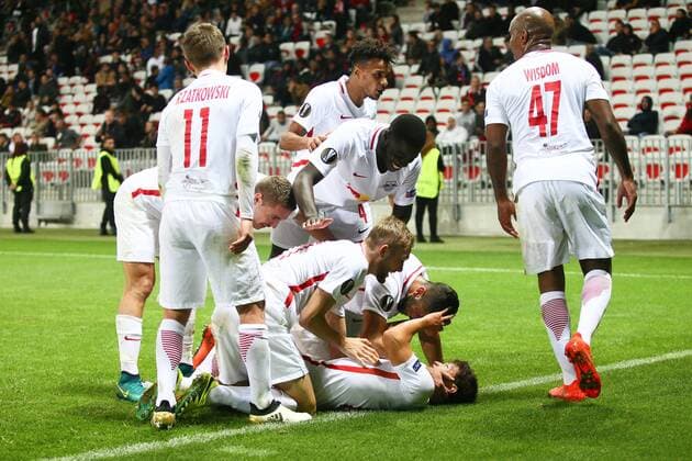 SOCCER - EL, Nice vs RBS NICE,FRANCE,03.NOV.16 - SOCCER - UEFA Europa League, group stage, OGC Nice vs Red Bull Salzburg. Image shows the rejoicing of RBS. GEPAxpictures xFelixxRoittner