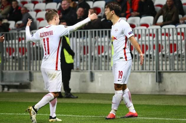 SOCCER - EL, Nice vs RBS NICE,FRANCE,03.NOV.16 - SOCCER - UEFA Europa League, group stage, OGC Nice vs Red Bull Salzburg. Image shows the rejoicing of Marc Rzatkowski and Hee Chan Hwang (RBS). GEPAxpictures xFelixxRoittner