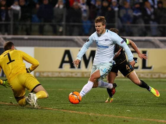 November 03, Russia, St. Petersburg. UEFA Europa League 2016 17- FC Zenit vs FC Dundalk. Player of FC Zenit Alexander Kokorin (9 in white). AlexanderxKulebyakin 