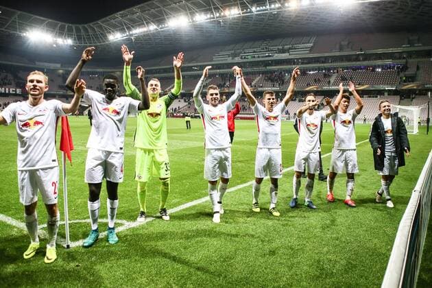 SOCCER - EL, Nice vs RBS NICE,FRANCE,03.NOV.16 - SOCCER - UEFA Europa League, group stage, OGC Nice vs Red Bull Salzburg. Image shows the rejoicing of RBS. GEPAxpictures xFelixxRoittner