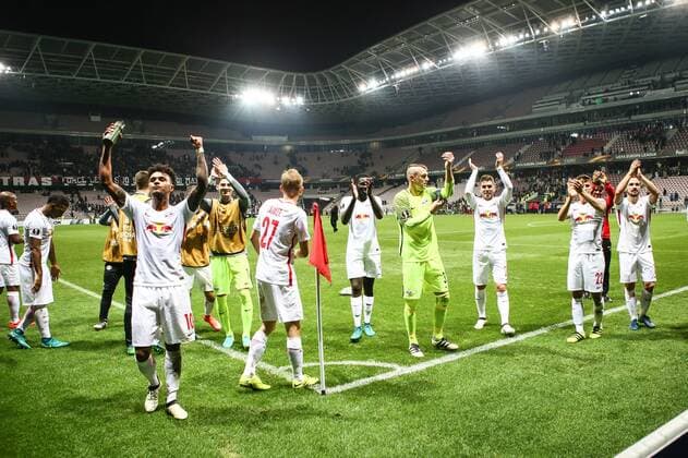 SOCCER - EL, Nice vs RBS NICE,FRANCE,03.NOV.16 - SOCCER - UEFA Europa League, group stage, OGC Nice vs Red Bull Salzburg. Image shows the rejoicing of RBS. GEPAxpictures xFelixxRoittner
