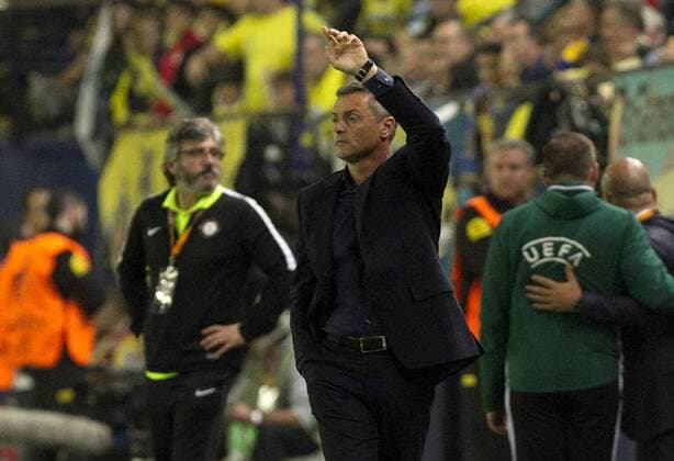 Villarreal s coach Fran Escriba during the Europa League 4th round match at El Madrigal stadium in Villarreal, Valencian Community, Spain, 03 November 2016. EFE Domenech Castello VILLARREAL VS. OSMANLISPOR !ACHTUNG: NUR REDAKTIONELLE NUTZUNG!  VIL001 20161103-636138113956363295