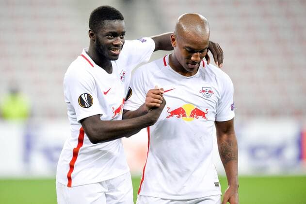 04 Dayot Upamecano (salz) - 03 Paulo Miranda (salz) - FOOTBALL : Nice vs Red Bull Salzburg - Ligue Europa - 03 11 2016 AnthonyBIBARD FEP Panoramic 