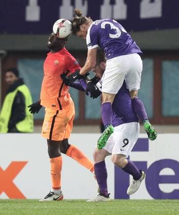 SOCCER - EL, A.Wien vs Roma VIENNA,AUSTRIA,03.NOV.16 - SOCCER - UEFA Europa League, group stage, FK Austria Wien vs AS Roma. Image shows Antonio Ruediger (Roma), Kevin Friesenbichler and Lukas Rotpuller (A.Wien). GEPAxpictures xChristianxOrt
