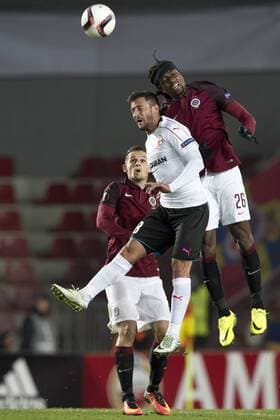From left: Mario Holek of Sparta, Mohammad Ghadir of Hapoel and Costa Nhamoinesu of Sparta in action during the European league match AC Sparta Praha vs Hapoel Beer-Sheva FC in Prague, Czech Republic, November 3, 2016. (CTKxPhoto MichalxKamaryt) CTKPhotoP201611031257501  kmt 11