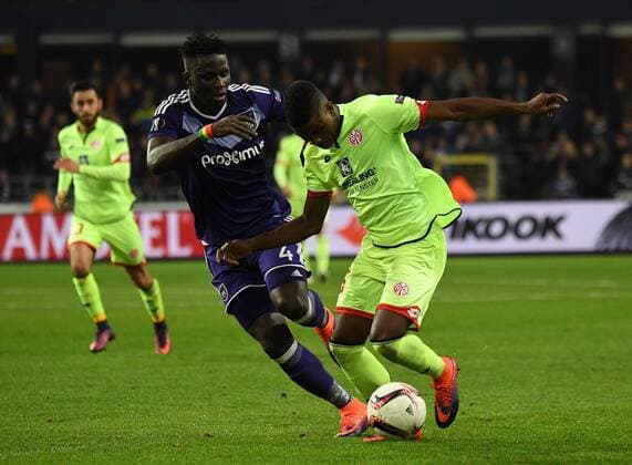 03.11.2016, xjhx, Fussball UEFA Europa League, RSC Anderlecht - FSV Mainz 05, emspor, v.l. Kara (RSC Anderlecht), Jhon Cordoba (FSV Mainz 05) Anderlecht