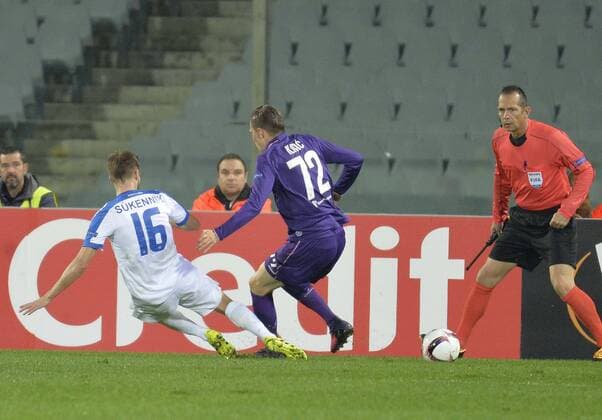 Fußball, EL, AC Florenz - Slovan Liberec IPP20161103 Football - soccer: UEFA Europa League 2016 2017, AC Florenz - Slovan Liberec, il fallo da rigore di Igor Sukennik su Josip Ilicic xHOCHxZWEIx xItalyxPhotoxPressx 