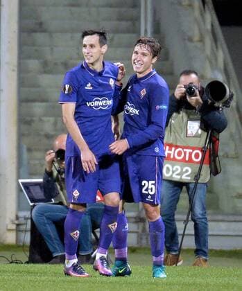 Fußball, EL, AC Florenz - Slovan Liberec IPP20161103 Football - soccer: UEFA Europa League 2016 2017, AC Florenz - Slovan Liberec, l esultanza di Nikola Kalinic con Federico Chiesa xHOCHxZWEIx xItalyxPhotoxPressx 