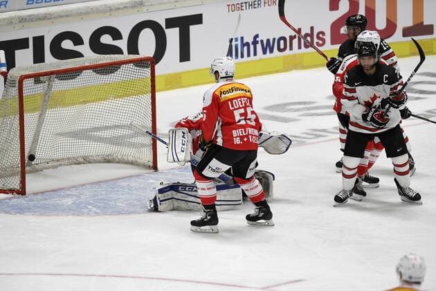 Eishockey Deutschland Cup 2016: Kanada vs Schweiz am 04.11.2016 im Curt-Frenzel-Stadion in Augsburg Tor zum 2:0 fuer Kanada WD