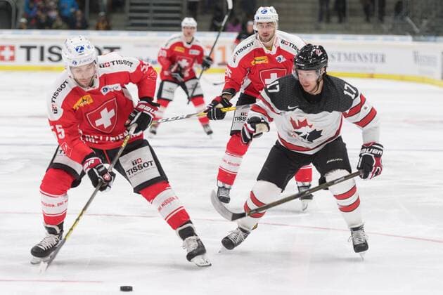 Im Bild Romain LOEFFEL (Schweiz, 55), Kevin CLARK (Kanada, 17) xmfx