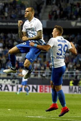 Malaga CF s striker Sandro Ramírez (L) celebrates aftre scoring against Sporting Gijon during their Spanish Primera Division League s match played at La Rosaleda stadium in Malaga, southern Spain, 04 November 2016. Malaga vs. Sporting !ACHTUNG: NUR REDAKTIONELLE NUTZUNG!  20161104-636138995349942971