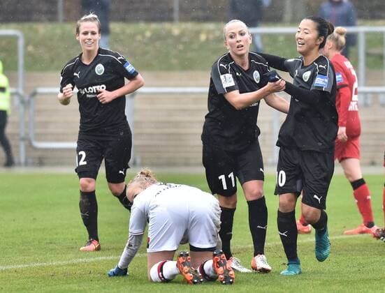 05.11.2016, xblx, Fussball 1.Bundesliga Damen, 1.FFC Frankfurt - Bayer 04 Leverkusen, emspor v.l. Sophie Schmidt (1. FFC Frankfurt), Mandy Islacker (1.FFC Frankfurt), Yuki Nagasato (1.FFC Frankfurt), Goal scored, Tor zum 2:1, celebrate the goal, Torjubel Frankfurt am Main