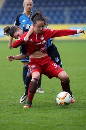 v.li.: Lina Bürger (Lina Buerger, TSG, 14), Sara Ilonka Däbritz (Sara Daebritz, FCB, 33), Zweikampf, Duell, duel, tackle, tackling, Dynamik, Action, Aktion, Fussball, Allianz Frauen-Bundesliga, TSG 1899 Hoffenheim - FC Bayern München, xozx