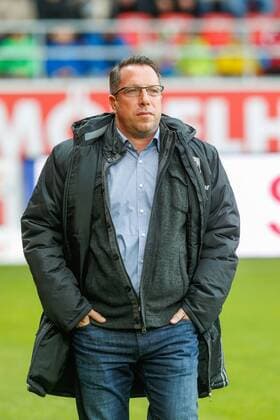 Cheftrainer Markus Kauczinski (FC Ingolstadt 04) vor dem Spiel, FC Ingolstadt 04 - FC Augsburg, 1. Bundesliga, Fussball, Spieltag 10, 05.11.2016, Copyright: xStrischx Eibner-Pressefotox EP_osh
