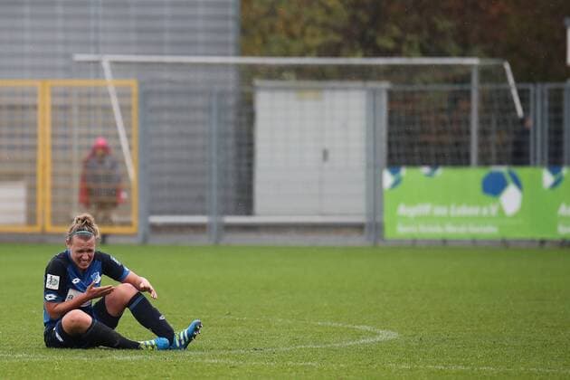Kristin Demann (TSG, 4), enttäuscht schauend, Enttäuschung, Frustration, disappointed, pessimistisch, Fussball, Allianz Frauen-Bundesliga, TSG 1899 Hoffenheim - FC Bayern München, xozx