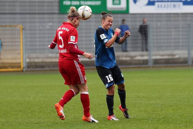 v.li.: Caroline Abbe (FCB, 5), Nicole Billa (TSG, 16), Kopfball, header, Aktion, Action, Fussball, Allianz Frauen-Bundesliga, TSG 1899 Hoffenheim - FC Bayern München, xozx