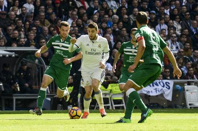 Real Madrid s player Mateo Kovacic and Leganes s player Ruben Perez and Martin Maximiliano Mantovani during a match of La Liga at Santiago Bernabeu Stadium in Madrid. November 06, Spain. 2016.  (20161106005)