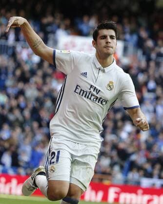 Real Madrid s forward Alvaro Morata celebrates after scoring the team s third goal during the Primera Division Liga match between Real Madrid and Leganes held at the Santiago Bernabeu Stadium in Madrid, Spain, on 06 November 2016. Real Madrid vs Leganes !ACHTUNG: NUR REDAKTIONELLE NUTZUNG!  20161106-636140376415942543