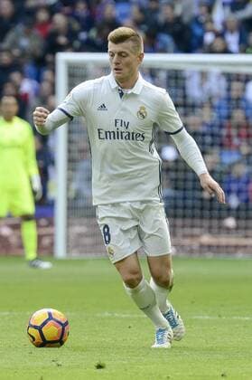 Real Madrid s player Toni Kroos during a match of La Liga at Santiago Bernabeu Stadium in Madrid. November 06, Spain. 2016.  (20161106055)