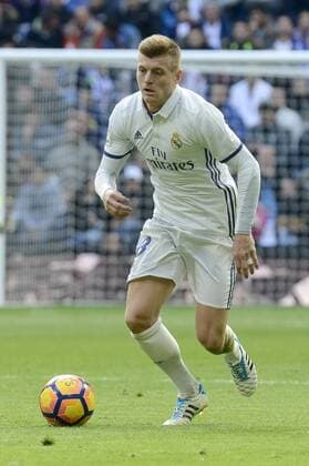 Real Madrid s player Toni Kroos during a match of La Liga at Santiago Bernabeu Stadium in Madrid. November 06, Spain. 2016.  (20161106056)