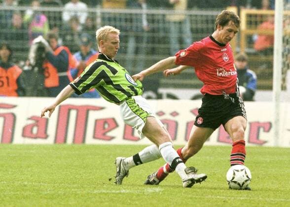 Frank Baumann vom 1.FC Nürnberg gegen Roy Präger vom VfL Wolfsburg. Aus VfL Wolfsburg - Nürnberg 1:1 am 08.05.1999.