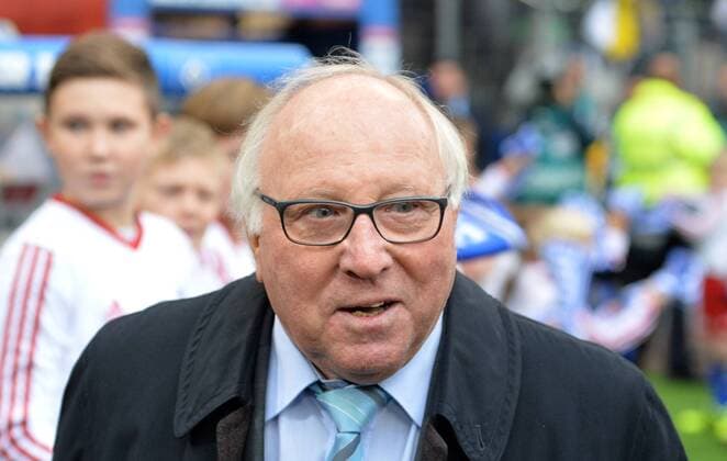 Uwe SEELER, Portraet, Portrait, Kopf, Fussball 1. Bundesliga, 10. Spieltag, Hamburger SV (HH) - Borussia Dortmund (DO) 2:5, am 05.11.2016 in Hamburg Deutschland. Â