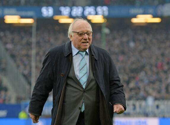 Uwe SEELER, im Hintergrund die Bundesliga Uhr, Fussball 1. Bundesliga, 10. Spieltag, Hamburger SV (HH) - Borussia Dortmund (DO) 2:5, am 05.11.2016 in Hamburg Deutschland. Â