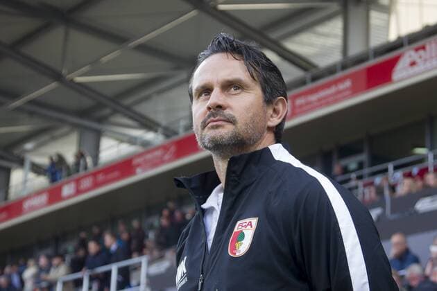 Augsburg-Trainer Dirk SCHUSTER (A). Fussball, FC Ingolstadt (IN) - FC Augsburg (A) 0:2, Bundesliga, 10.Spieltag, Saison 2016 2017, am 05.11.2016 in Ingolstadt A U D I S P O R T P A R K Deutschland. Â