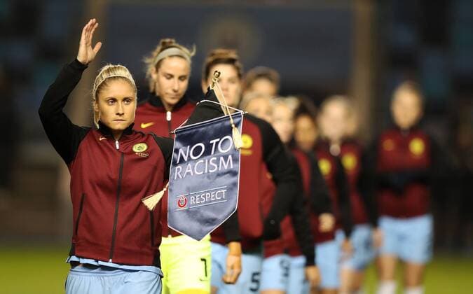 Steph Houghton of Manchester City Women leads out the team before the Women s Champions League last 16 tie, first leg between Manchester City Women and Brondby at the Academy Stadium. Photo credit should read: Lynne Cameron Sportimage EDITORIAL USE ONLY. No use with unauthorised audio, video, data, fixture lists, club league logos or live services. Online in-match use limited to 120 images, no video emulation. No use in betting, games or single club league player publications.
