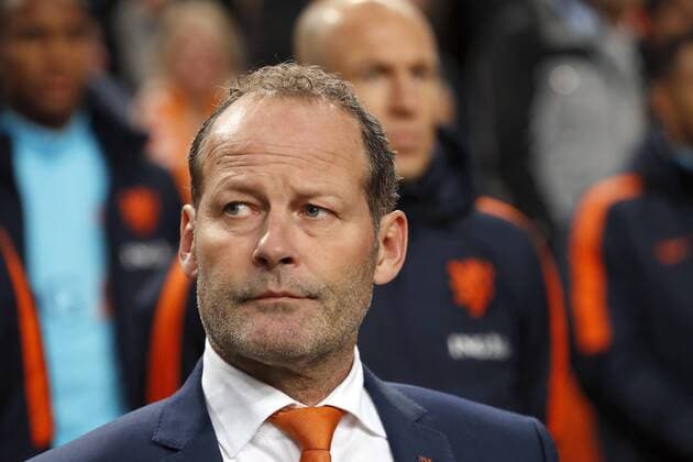 (L-R) coach Danny Blind of Holland, Arjen Robben of Hollandduring the friendly match between Netherlands and Belgium at the Amsterdam Arena on November 09, 2016 in Amsterdam, The Netherlands Netherlands v Belgium Friendly match 2016 2017 xVIxxIVx 6553902
