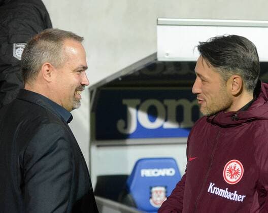 10.11.2016, xhbx, Fussball Testspiel, Eintracht Frankfurt - FSV Frankfurt, emspor v.l. Geschaeftsfuehrer Finanzen Clemens Krüger (FSV Frankfurt), Trainer Niko Kovac (Eintracht Frankfurt) Frankfurt am Main