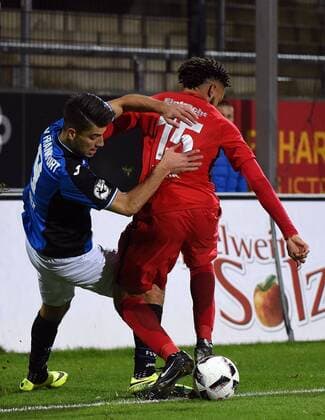 10.11.2016, xhbx, Fussball Testspiel, Eintracht Frankfurt - FSV Frankfurt, emspor v.l. Cagatay Kader (FSV Frankfurt), Michael Hector (Eintracht Frankfurt) Frankfurt am Main